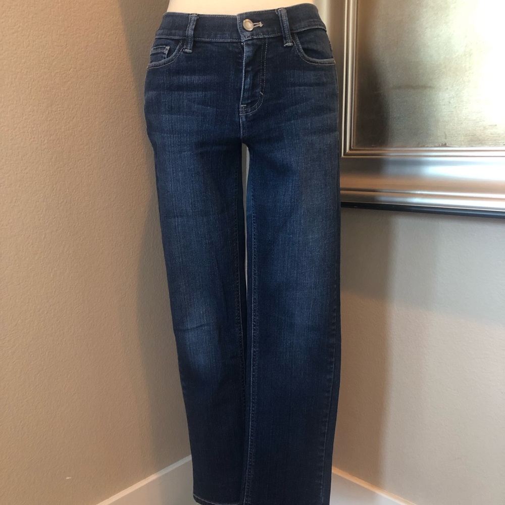 White House Black Market Super Cute Crop Jeans